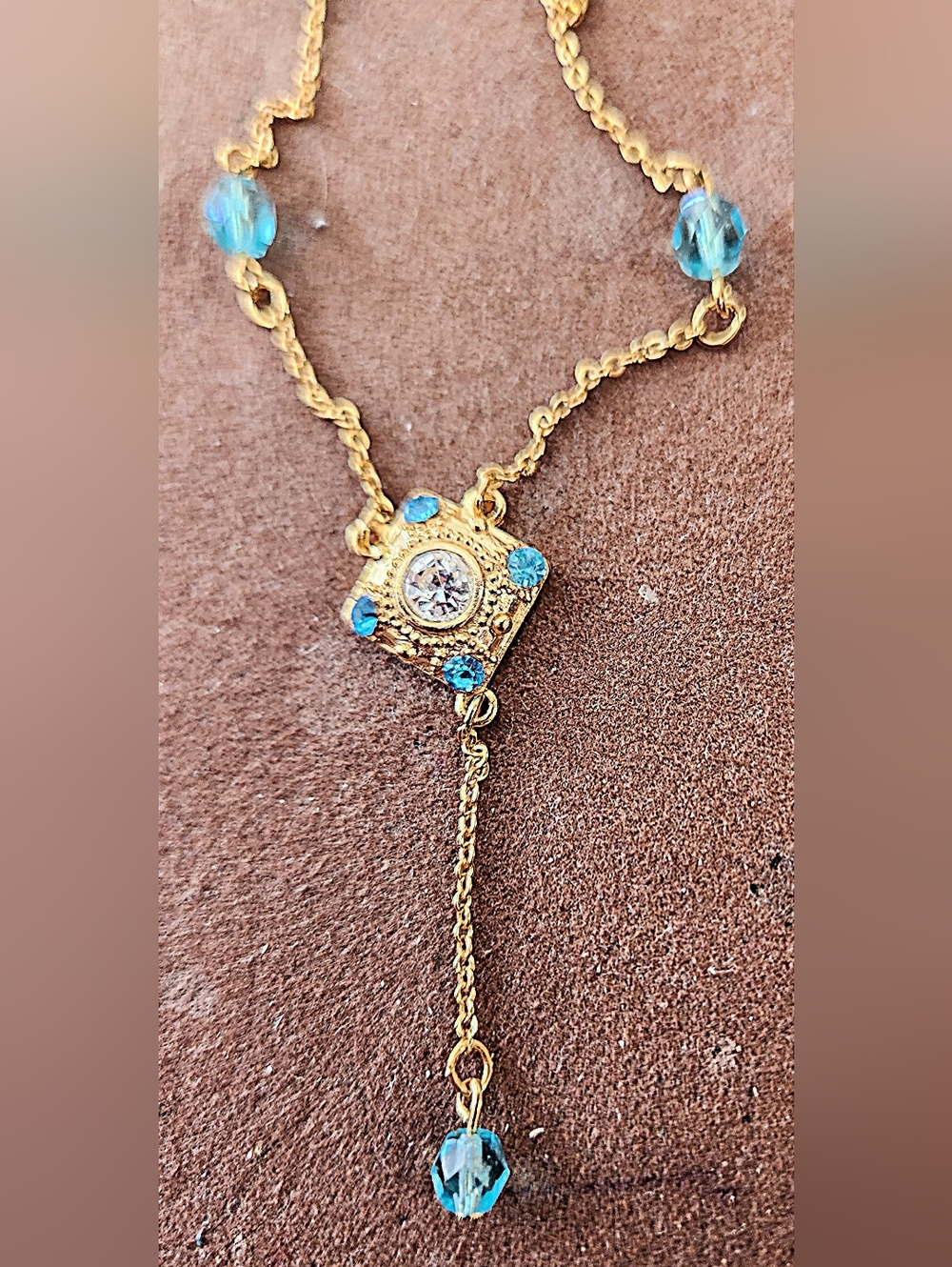 Crystal & Bead Pendant Necklace - VTG. Perfect Condition.
